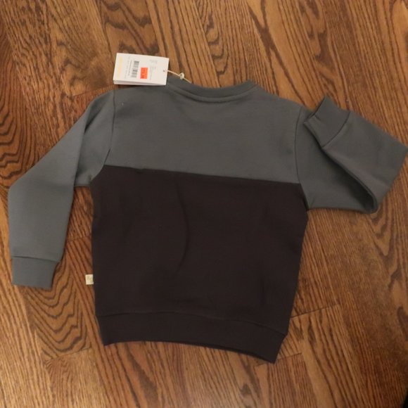 BNWT Fleece Lined Colorblock Top Size 5 - Picture 3 of 14
